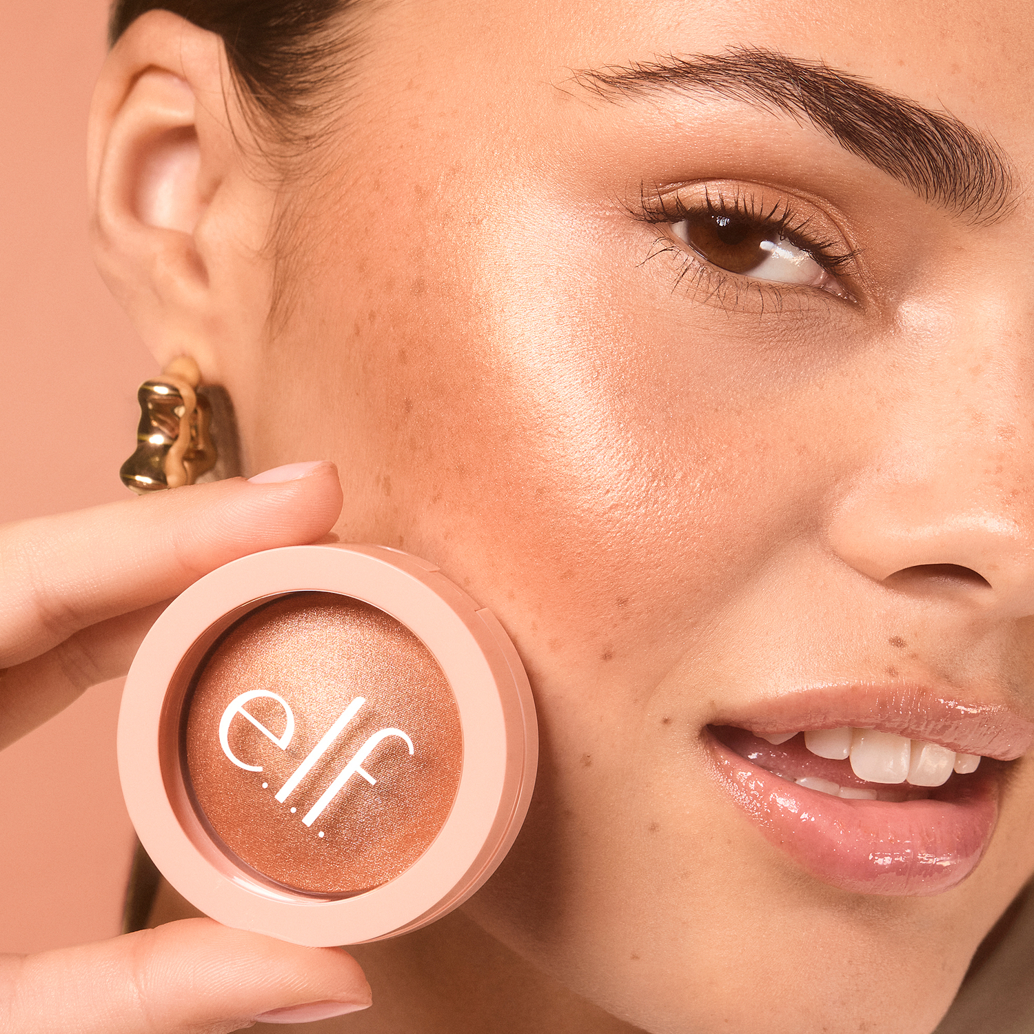 E.L.F. HALO GLOW SILKY POWDER HIGHLIGHTER (ILUMINADOR EN POLVO SEDOSO)